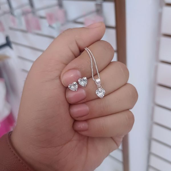 Conjunto Corazón Shine