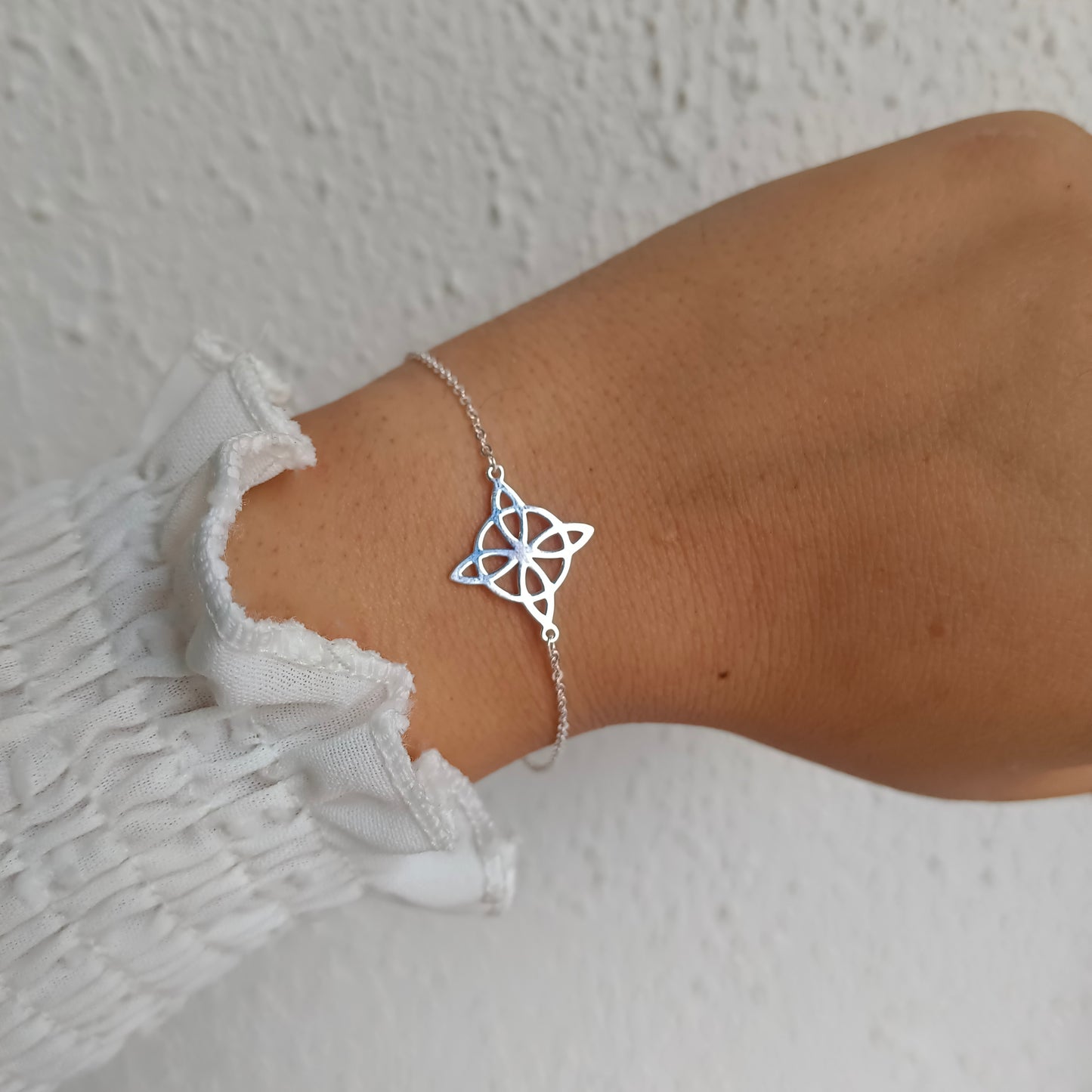 Pulsera Nudo de Bruja Silver