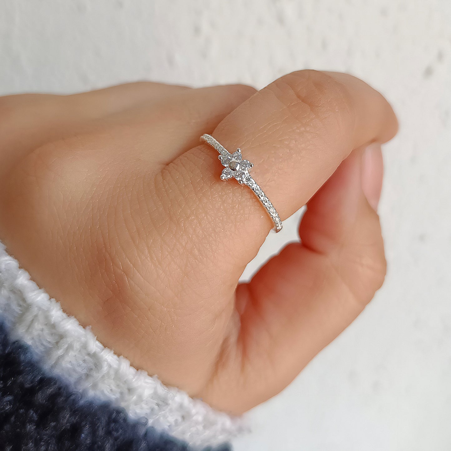 Anillo Flor con circones - Plata 925