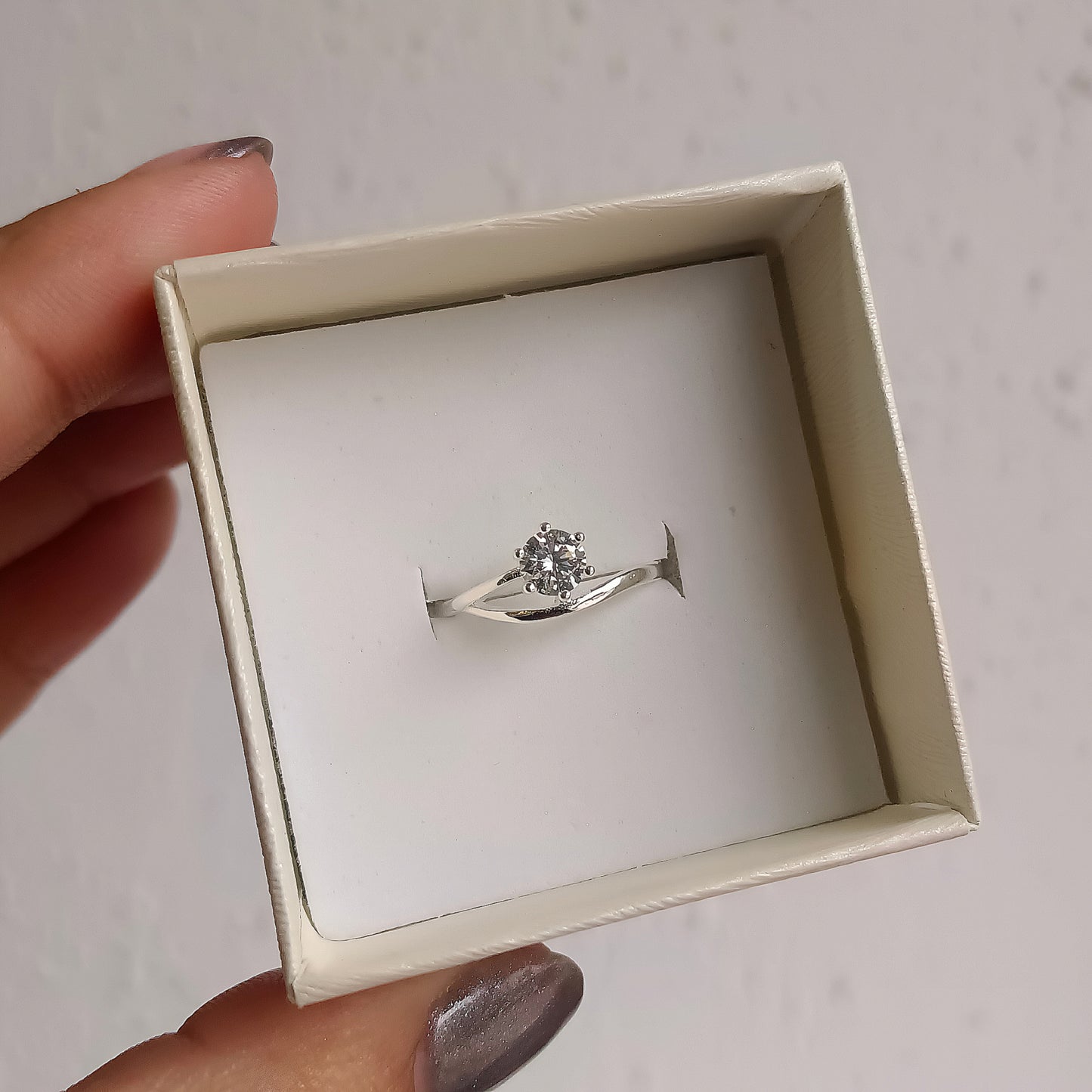 Anillo Solitario diseño curvo y brillante - Plata 925