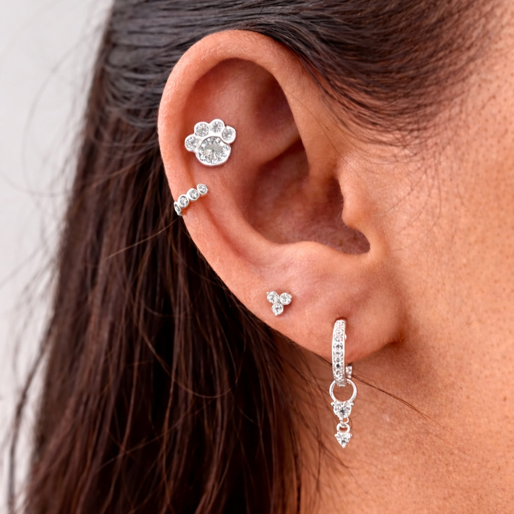 Piercing Oreja Huellita con Brillo tope plano — Plata 925