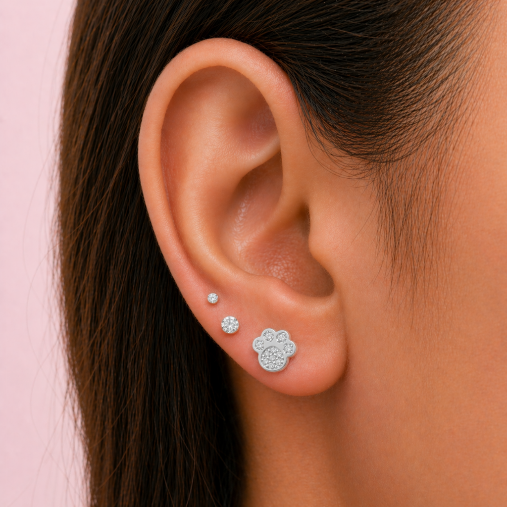 Piercing Oreja Huellita con Brillo tope plano — Plata 925